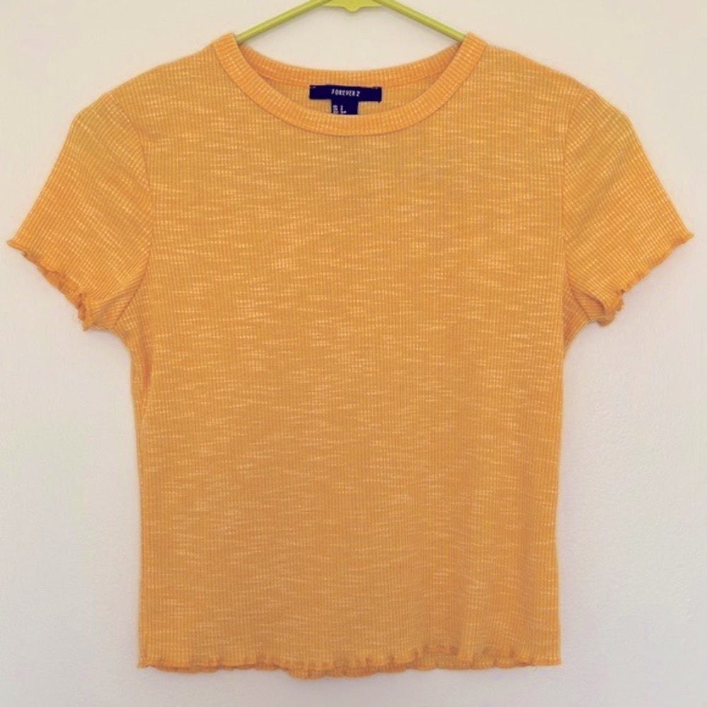 ✨4/$20✨ Forever 21 Lettuce Edge Babydoll Tee